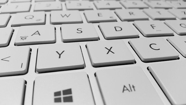 Fotografía de un teclado de ordenador.