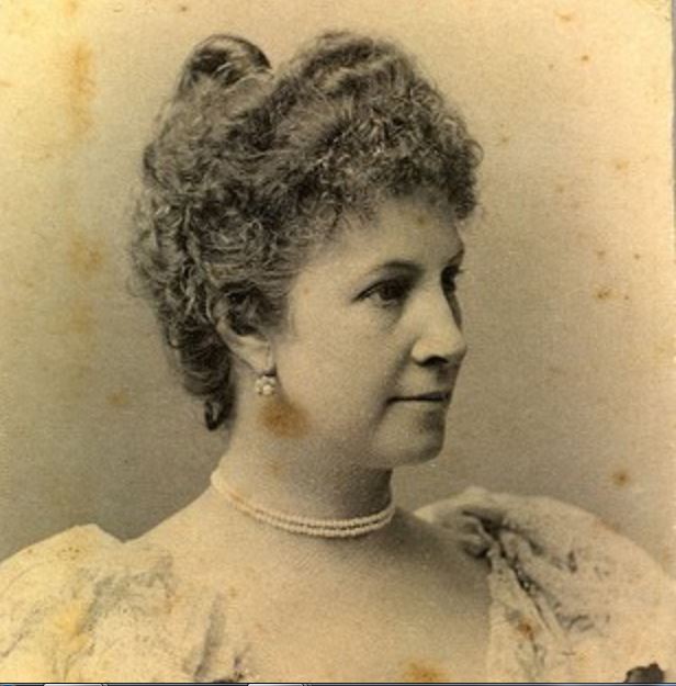Clorinda Matto de Turner, 1890.