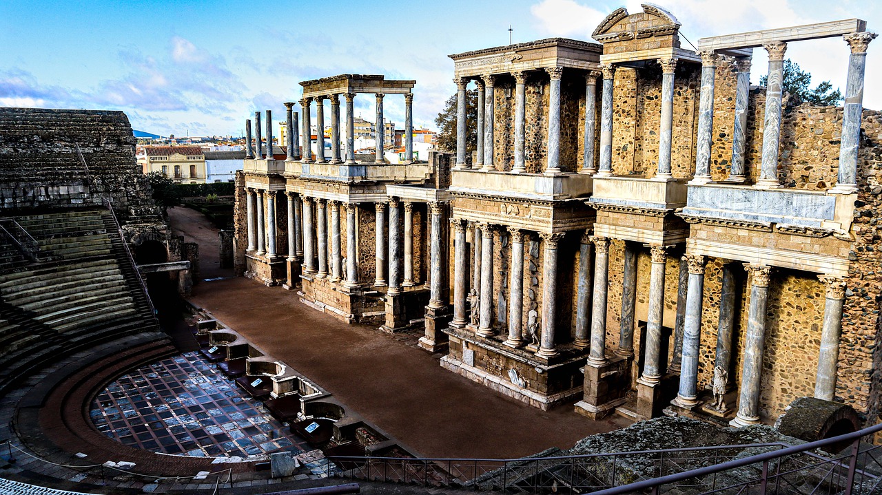 Teatro romano vacío al aire libre visto desde arriba